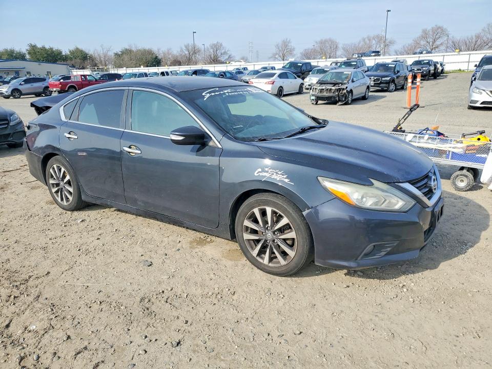Photo 4 from auction – 2017 NISSAN ALTIMA with VIN 1N4AL3AP5HC202244