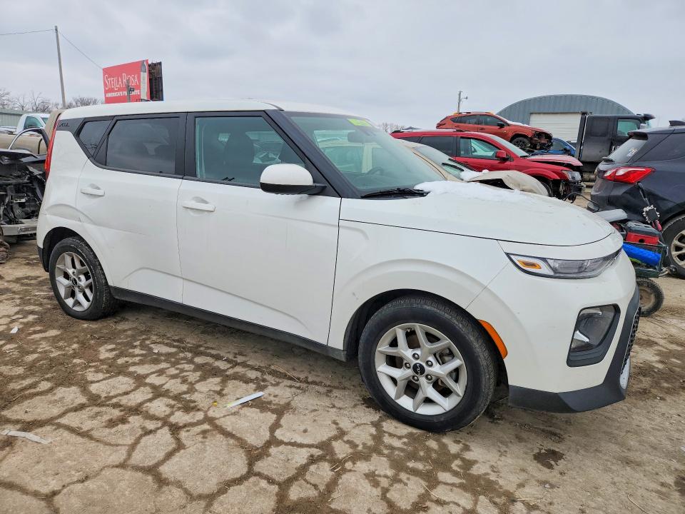 Photo 4 from auction – 2022 KIA SOUL with VIN KNDJ23AU7N7157752