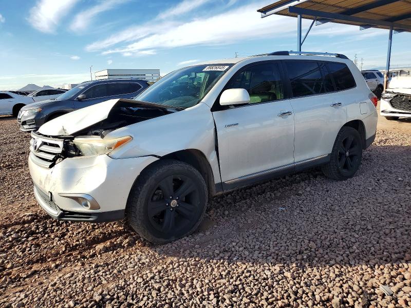 TOYOTA HIGHLANDER 2013 with VIN 5TDYK3EH7DS113752 - Photo from auction