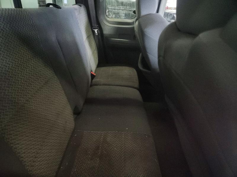 Photo 10 from auction – 2002 FORD F150 with VIN 2FTRX17262CA85700