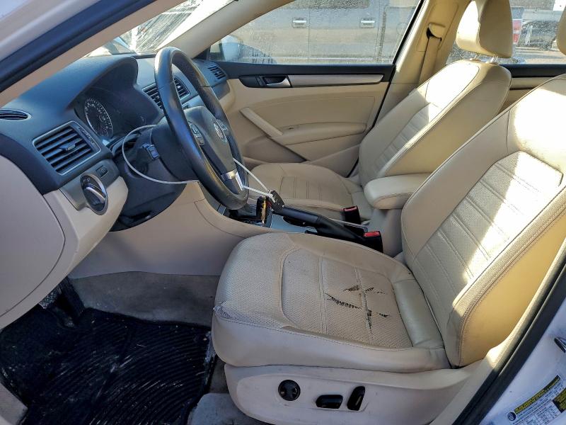 Photo 7 from auction – 2015 VOLKSWAGEN PASSAT SE with VIN 1VWBS7A32FC031047