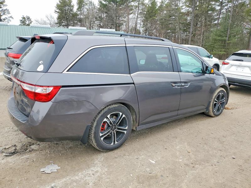 Photo 3 from auction – 2011 HONDA ODYSSEY with VIN 5FNRL5H94BB034476