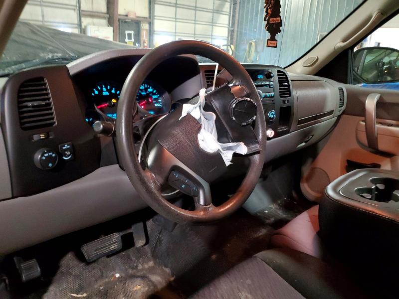 Photo 8 from auction – 2010 CHEVROLET SILVERADO with VIN 1GCPCPEX0AZ172272