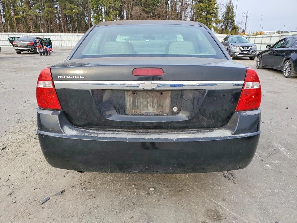 Photo 6 from auction – 2005 CHEVROLET MALIBU with VIN 1G1ZS52F15F123710