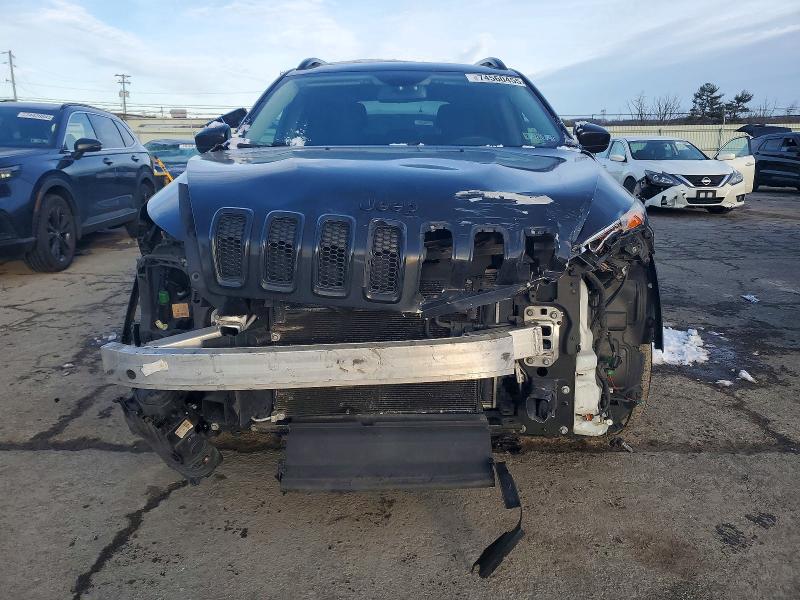 Photo 5 from auction – 2016 JEEP CHEROKEE with VIN 1C4PJLCB3GW172766