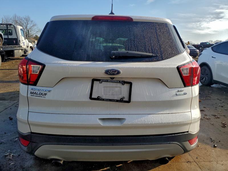 Photo 6 from auction – 2019 FORD ESCAPE SE with VIN 1FMCU9GD2KUC43153