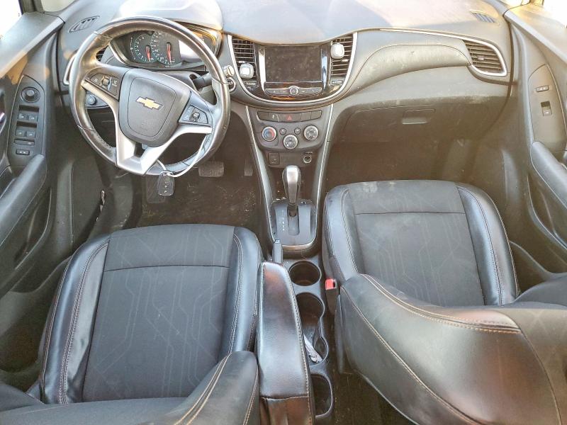 Photo 8 from auction – 2018 CHEVROLET TRAX with VIN 3GNCJPSB0JL165012
