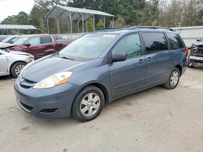 TOYOTA SIENNA 2010 with VIN 5TDKK4CC9AS336874 - Photo from auction