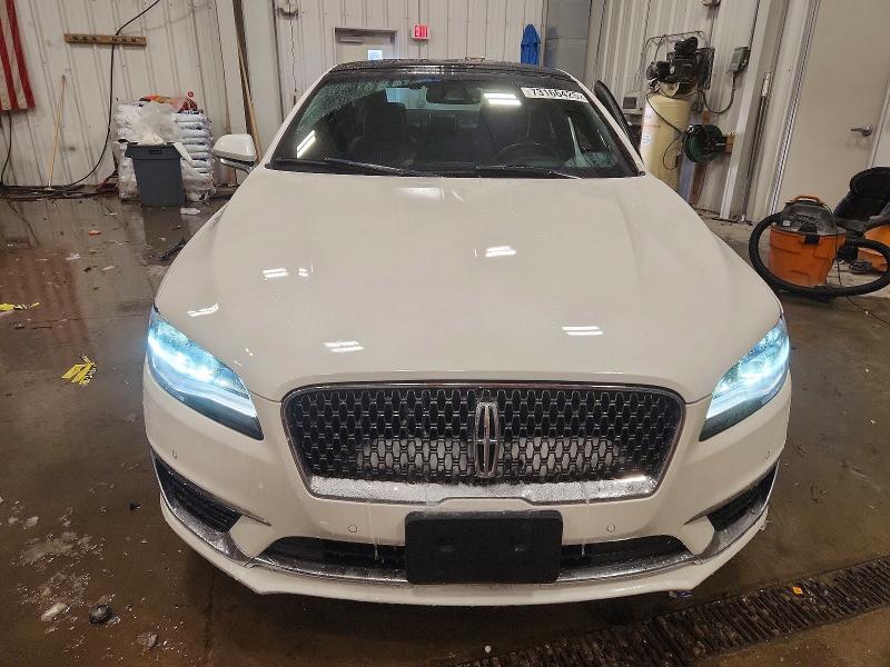 Photo 5 from auction – 2017 LINCOLN MKZ with VIN 3LN6L5FC1HR628608