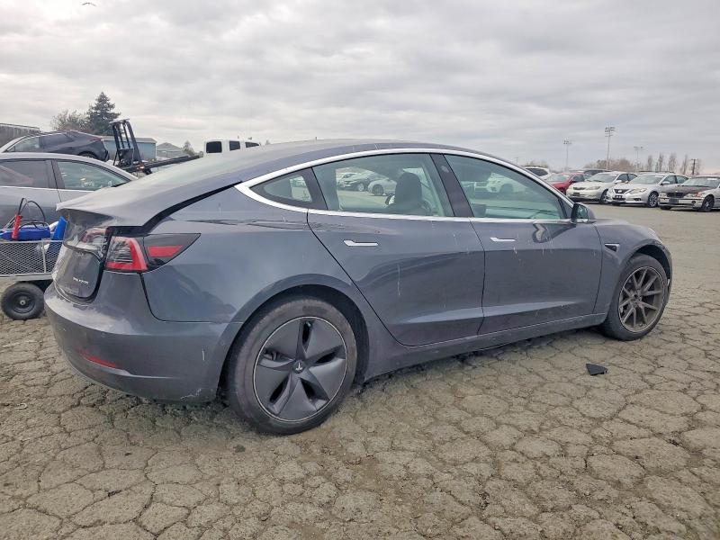 Photo 3 from auction – 2018 TESLA MODEL 3 with VIN 5YJ3E1EB1JF112405