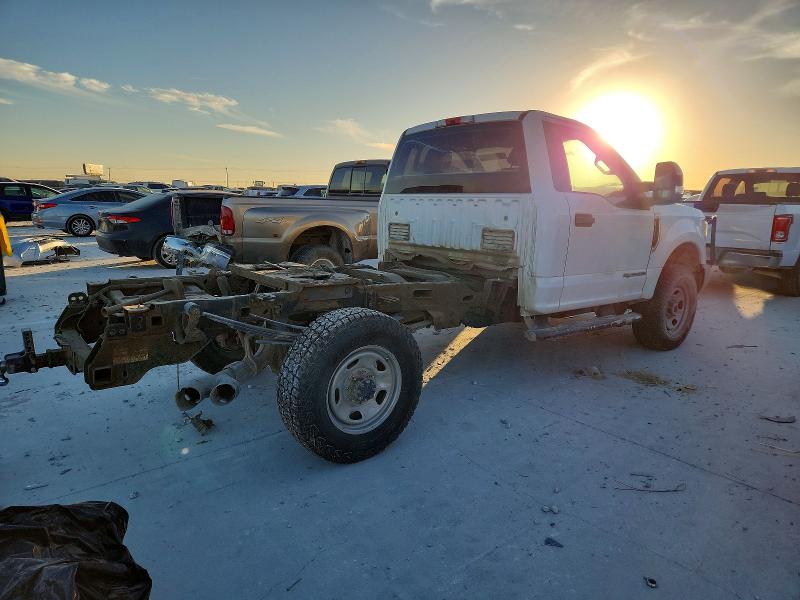 Photo 3 from auction – 2019 FORD F350 SUPER with VIN 1FTRF3BT0KED41449