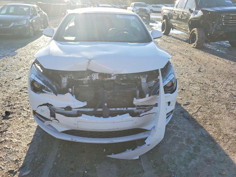 Photo 5 from auction – 2019 BUICK CASCADA PR with VIN W04WH3N57KG355471
