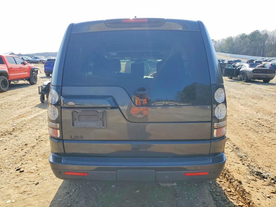 Photo 6 from auction – 2015 LAND ROVER LR4 HSE with VIN SALAG2V67FA771544