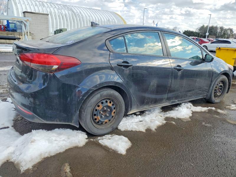 Photo 3 from auction – 2017 KIA FORTE with VIN 3KPFK4A70HE053761