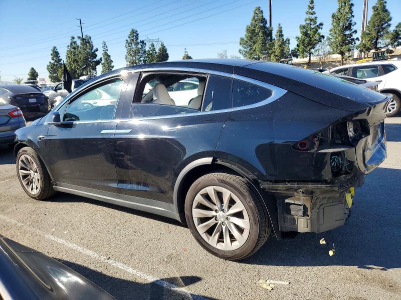 Photo 2 from auction – 2020 TESLA MODEL X with VIN 5YJXCAE27LF261525
