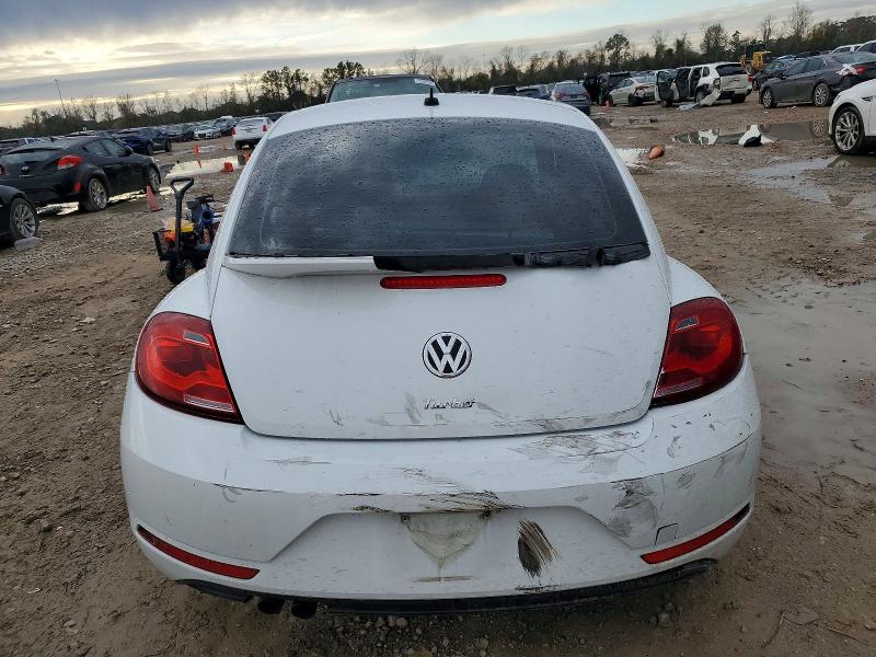 Photo 6 from auction – 2017 VOLKSWAGEN BEETLE with VIN 3VWF17AT6HM600424