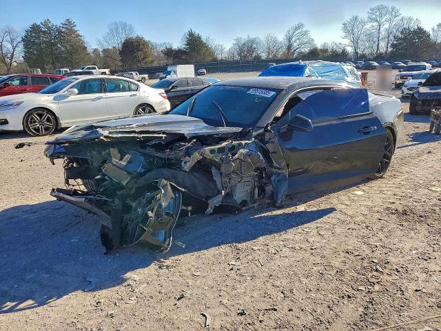 CHEVROLET CAMARO 2016 with VIN 1G1FD1RS3G0177752 - Photo from auction