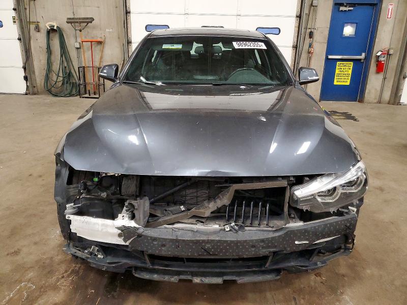 صورة رقم 5 من المزاد - 2018 BMW 330 XI مع VIN WBA8D9C5XJEM33684