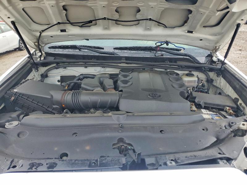 Photo 11 from auction – 2014 TOYOTA 4RUNNER SR with VIN JTEBU5JR7E5195981
