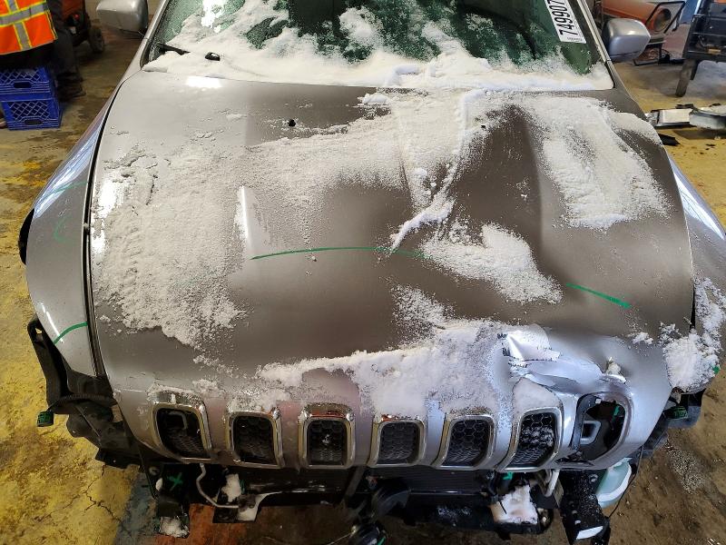 Photo 11 from auction – 2017 JEEP CHEROKEE with VIN 1C4PJLCB5HW645357
