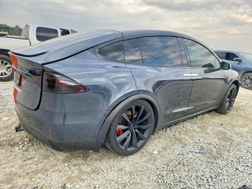 Photo 3 from auction – 2016 TESLA MODEL X with VIN 5YJXCBE41GF000615