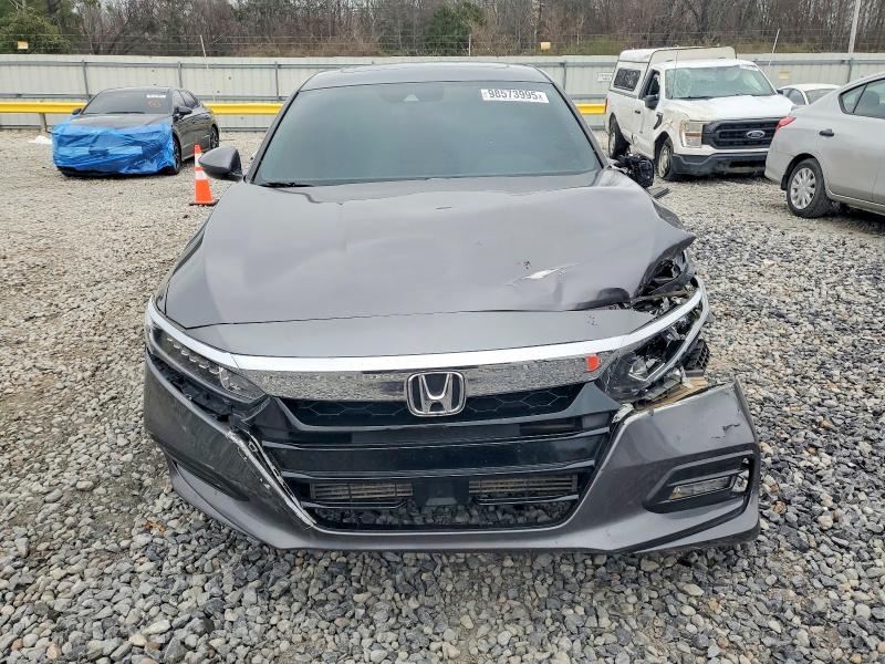Photo 5 from auction – 2018 HONDA ACCORD with VIN 1HGCV1F6XJA016901