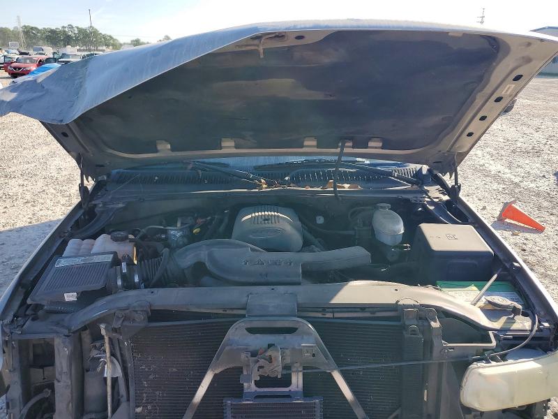 Photo 11 from auction – 2004 CHEV SUBURBAN with VIN 3GNFK16Z93G234855