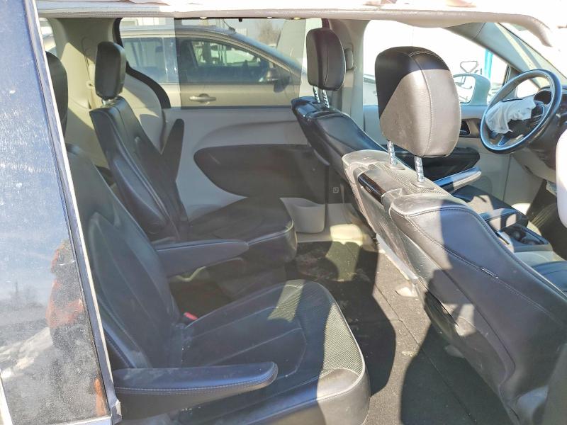 Photo 10 from auction – 2019 CHRYSLER PACIFICA with VIN 2C4RC1GG5KR588154