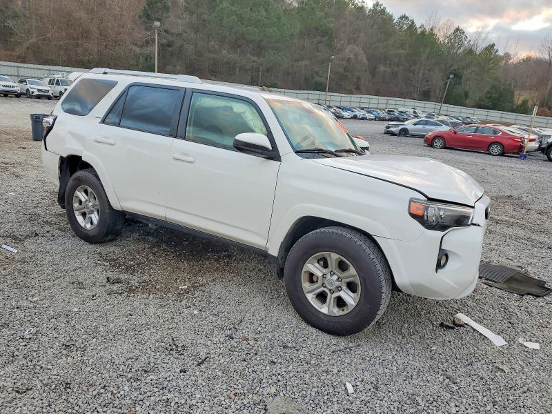 Photo 4 from auction – 2016 TOYOTA 4RUNNER SR with VIN JTEZU5JR0G5111663