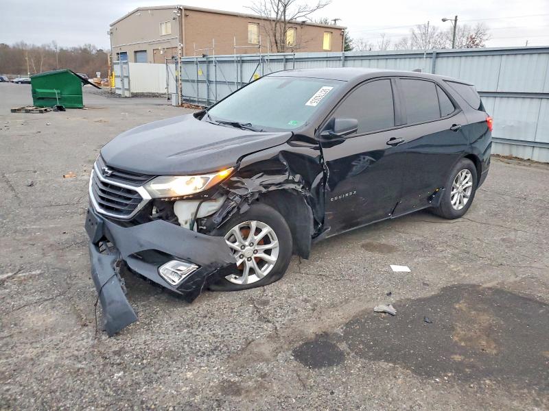 CHEVROLET EQUINOX 2018 with VIN 2GNAXHEV7J6199387 - Photo from auction