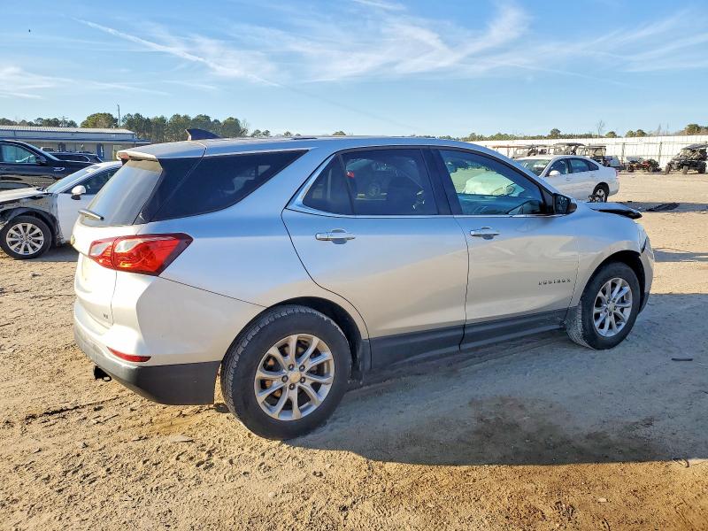 Photo 3 from auction – 2019 CHEVROLET EQUINOX LT with VIN 3GNAXKEV2KS552828