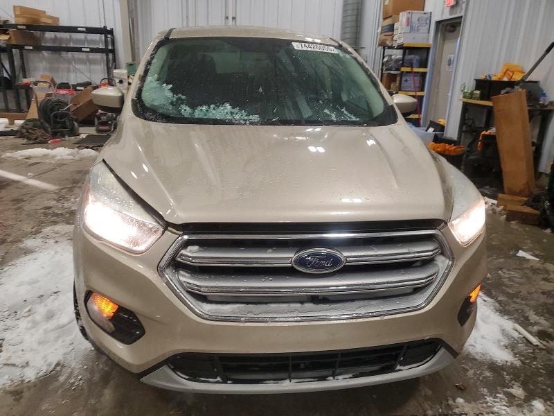 Снимка 5 от търг – 2017 FORD ESCAPE SE с VIN 1FMCU9G95HUC45189