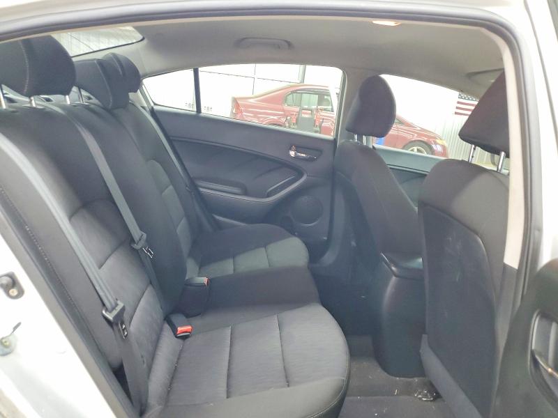 Photo 10 from auction – 2016 KIA FORTE LX with VIN KNAFK4A69G5572211