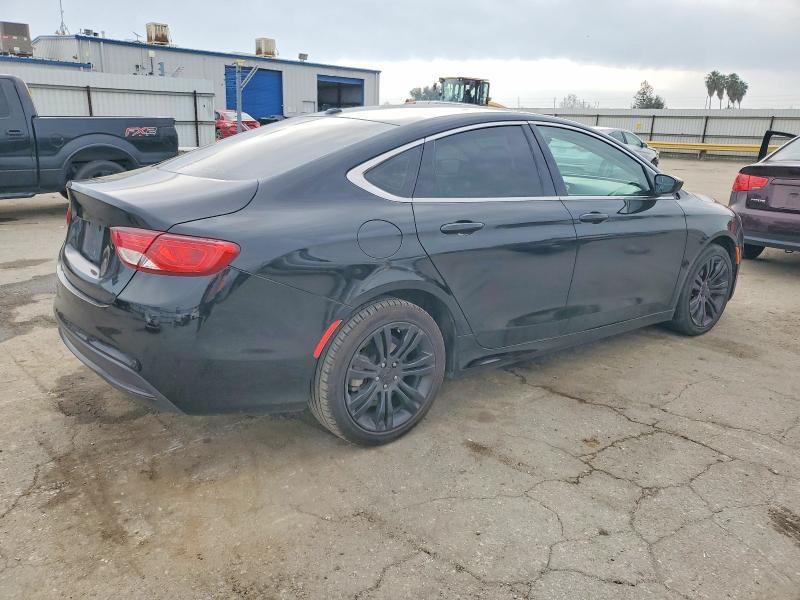 Photo 3 from auction – 2015 CHRYSLER 200 LIMITE with VIN 1C3CCCAB1FN670811