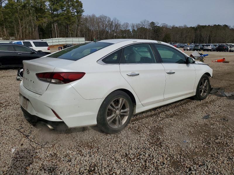 Photo 3 from auction – 2018 HYUNDAI SONATA with VIN 5NPE34AF5JH624310