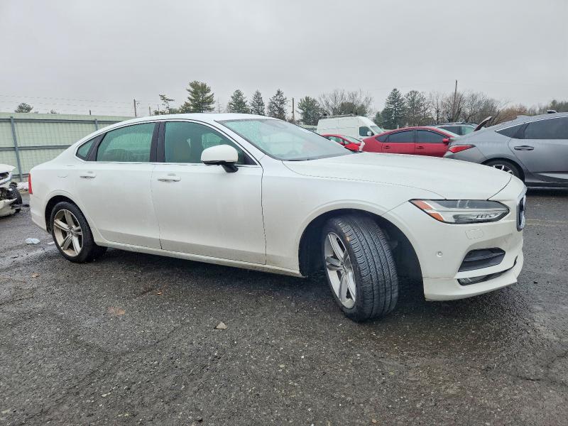Photo 4 from auction – 2018 VOLVO S90 T5 MOM with VIN LVY982MKXJP019986
