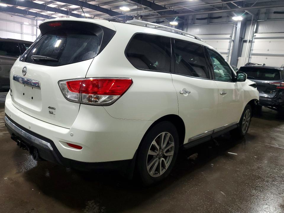 Photo 3 from auction – 2016 NISSAN PATHFINDER with VIN 5N1AR2MM1GC662516