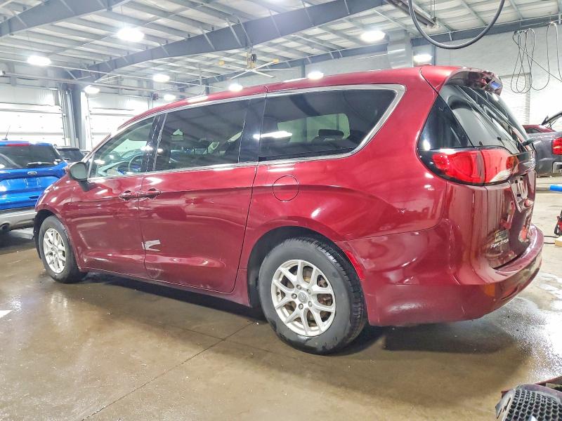 Photo 2 from auction – 2017 CHRYSLER PACIFICA T with VIN 2C4RC1DG6HR515436
