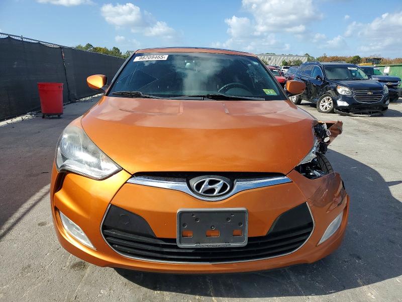 Foto 5 de la subasta – 2016 HYUNDAI VELOSTER con VIN KMHTC6AD8GU286316