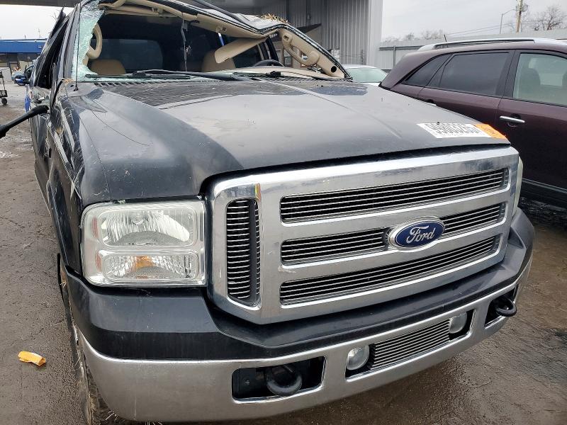 Photo 12 from auction – 2005 FORD EXCURSION with VIN 1FMSU43P25ED45386