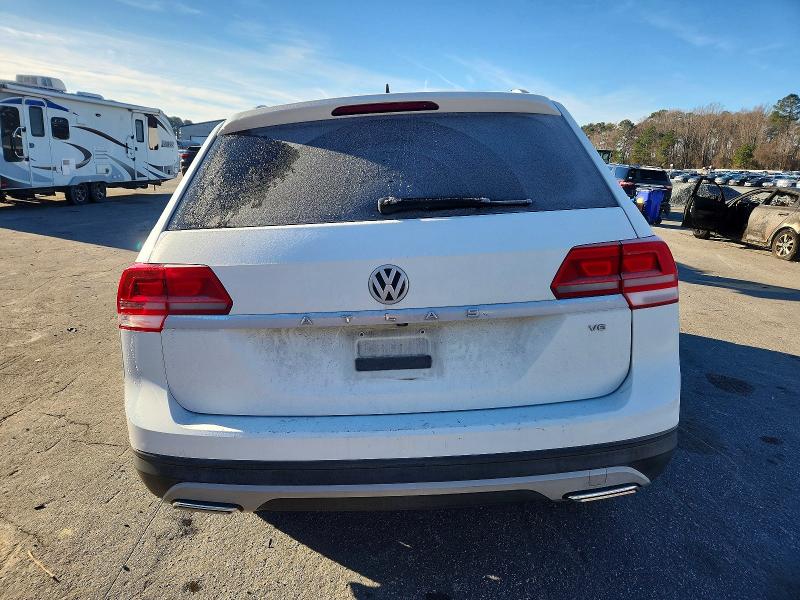 Photo 6 from auction – 2018 VOLKSWAGEN ATLAS with VIN 1V2BR2CA1JC501041