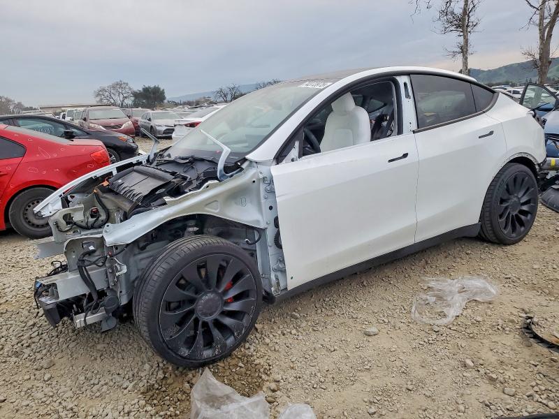 TESLA MODEL Y 2022 with VIN 7SAYGDEF6NF531251 - Photo from auction
