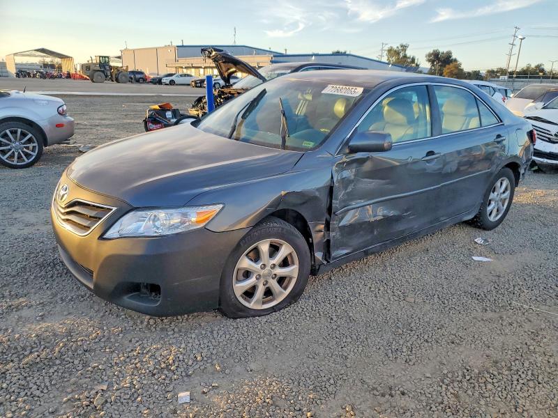 TOYOTA CAMRY 2011 مع رقم تعريف المركبة 4T4BF3EK6BR113189 - صورة من المزاد