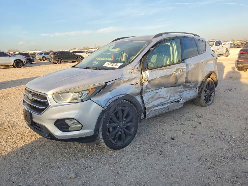 FORD ESCAPE 2017 with VIN 1FMCU0JD0HUC99508 - Photo from auction