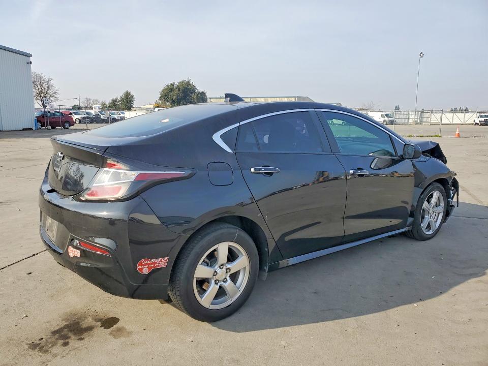 Photo 3 from auction – 2018 CHEVROLET VOLT with VIN 1G1RC6S52JU152441
