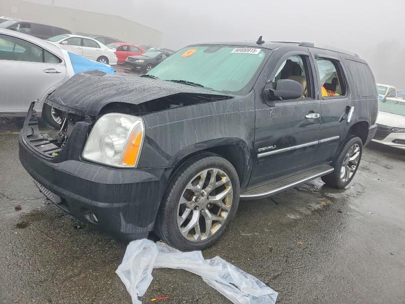 GMC YUKON 2014 with VIN 1GKS2EEFXER136558 - Photo from auction