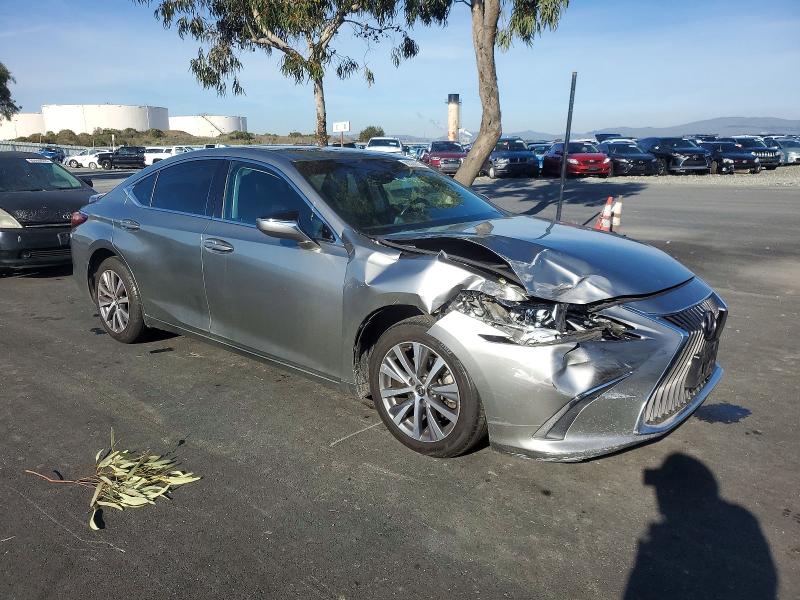 Photo 4 from auction – 2020 LEXUS ES 300H BA with VIN 58AC21B10LU008748