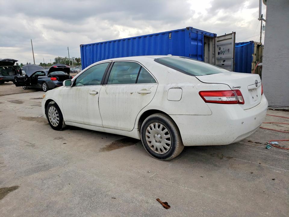 Photo 2 from auction – 2010 TOYOTA CAMRY with VIN 4T1BF3EK3AU552679