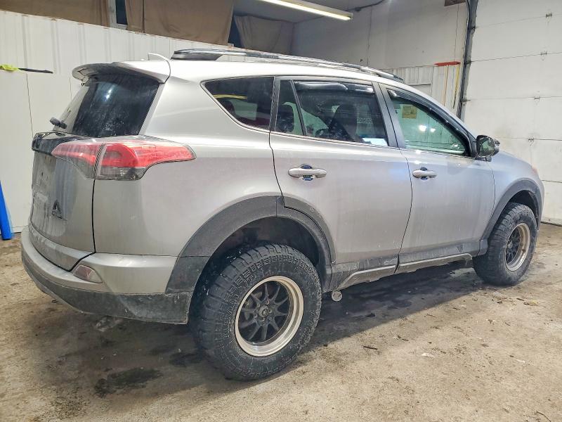 Photo 3 from auction – 2018 TOYOTA RAV4 with VIN 2T3RFREV4JW775252