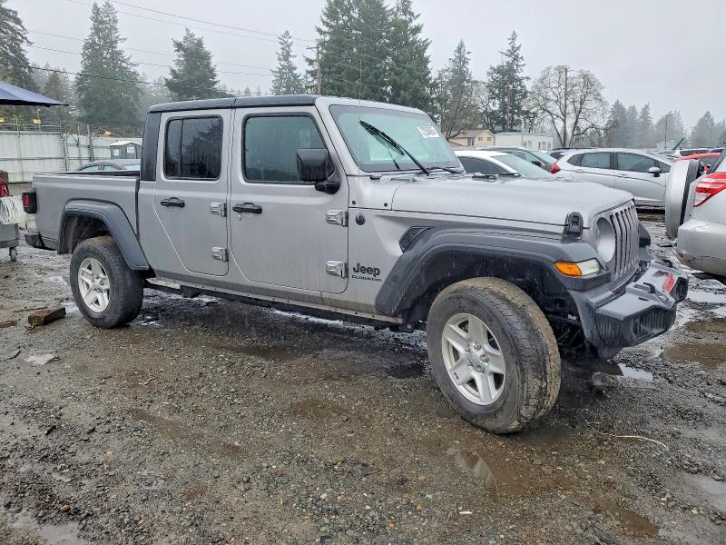 Photo 4 from auction – 2020 JEEP GLADIATOR with VIN 1C6HJTAG0LL140315